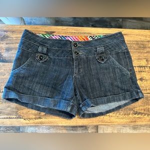 Woman’s Copper Key Shorts - Size 9